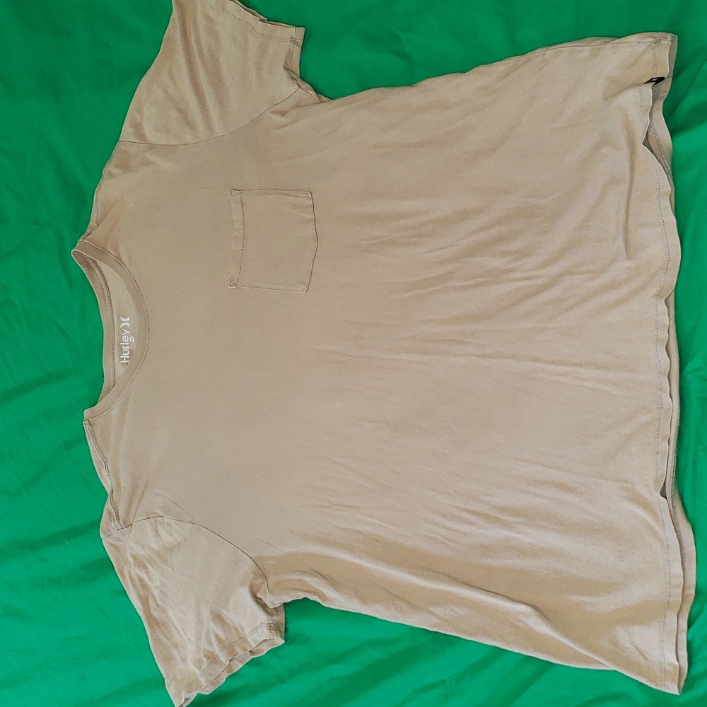 Hurley Loose Fit Pocket Tshirt Size XL Tan